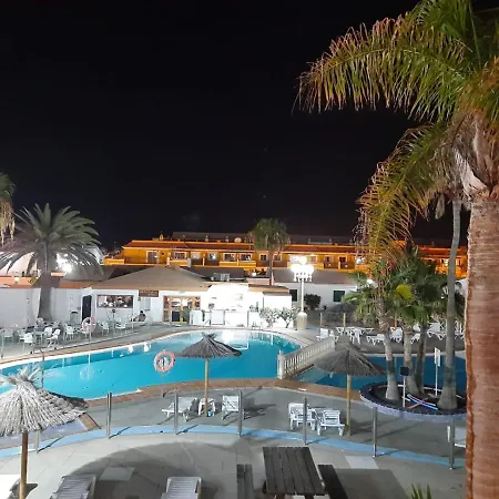 Castillo Apartment- Puerta Del Sol 245 شقة