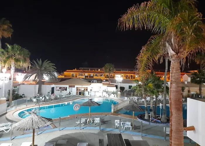 Castillo Apartment- Puerta Del Sol 245 شقة