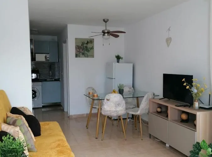 Castillo Apartment- Puerta Del Sol 245 كاليتا ذي فوستي