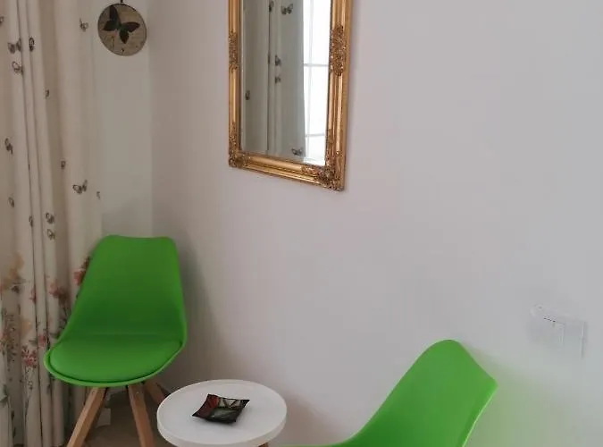 Castillo Apartment- Puerta Del Sol 245 شقة