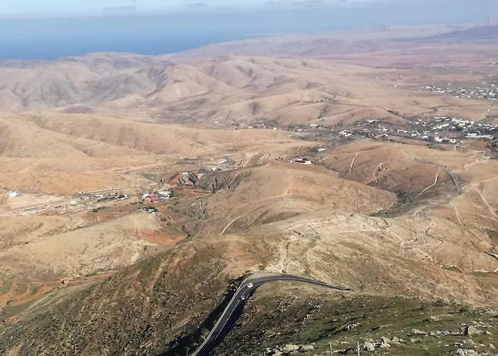 Castillo Apartment- Puerta Del Sol 245 شقة *